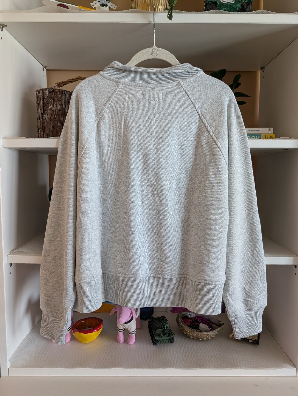 American Eagle AE Big Hug Fleece Henley Sweatshirt - Picture 2 of 3